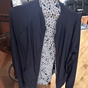 LULULEMON REVERSIBLE JACKET